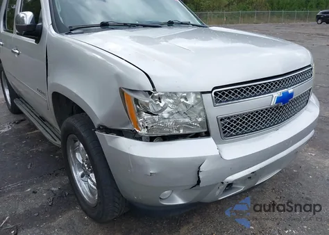 2010 Chevrolet Tahoe Ltz из США, поврежденный, VIN 1GNUCCE03AR225973